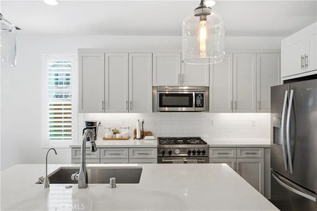 944 Tesla, Costa Mesa, CA 92626