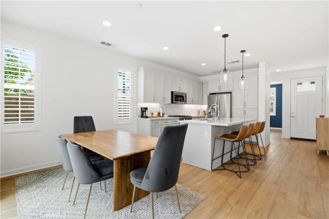 944 Tesla, Costa Mesa, CA 92626