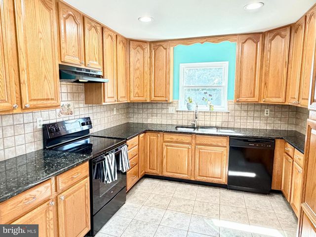 524 DENISE CT, Williamstown, NJ 08094