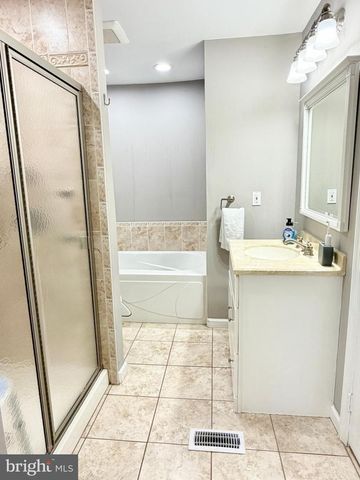 524 DENISE CT, Williamstown, NJ 08094