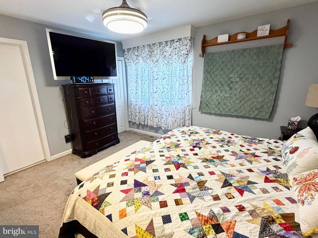 524 DENISE CT, Williamstown, NJ 08094