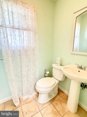 524 DENISE CT, Williamstown, NJ 08094