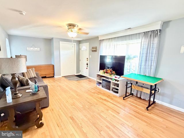 524 DENISE CT, Williamstown, NJ 08094