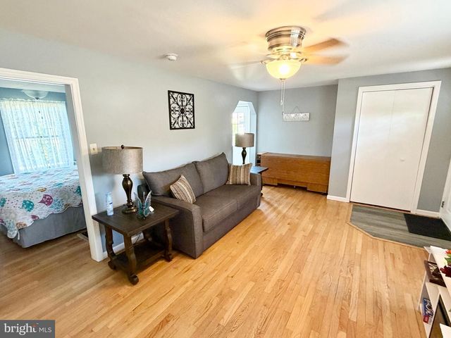 524 DENISE CT, Williamstown, NJ 08094