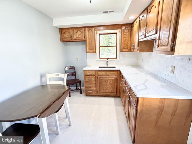 524 DENISE CT, Williamstown, NJ 08094