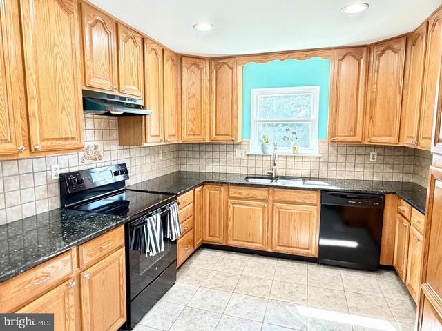 524 DENISE CT, Williamstown, NJ 08094