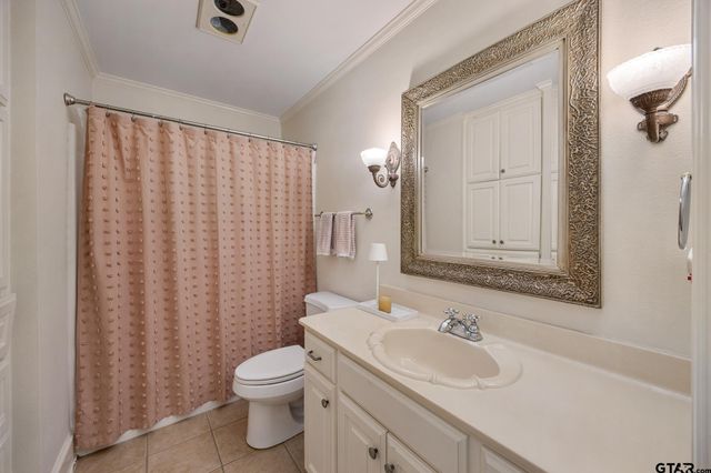 1221 Ashwood Dr, Tyler, TX 75703