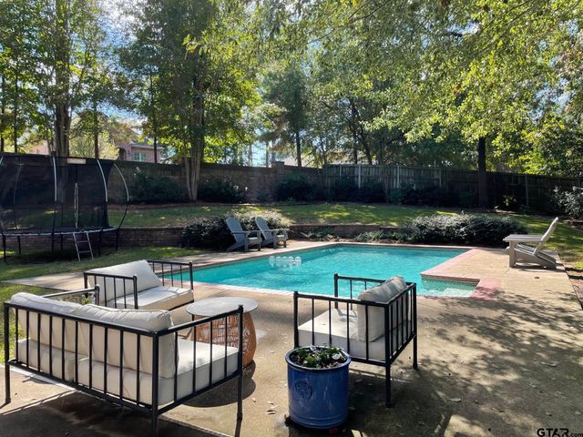 1221 Ashwood Dr, Tyler, TX 75703