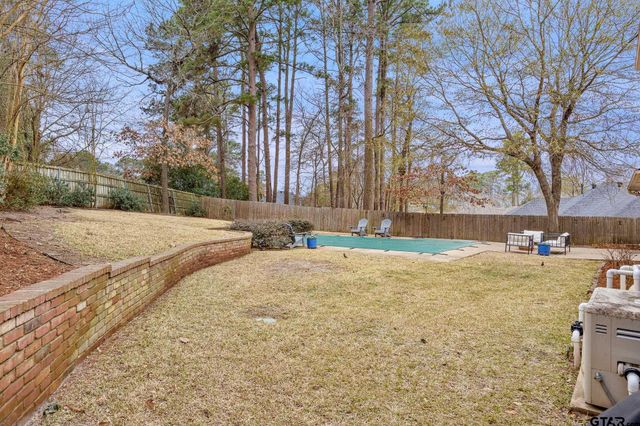 1221 Ashwood Dr, Tyler, TX 75703