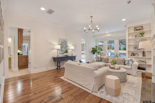 1221 Ashwood Dr, Tyler, TX 75703