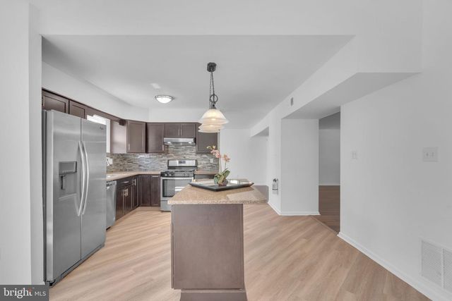 14 JACAMAR DR, Voorhees, NJ 08043