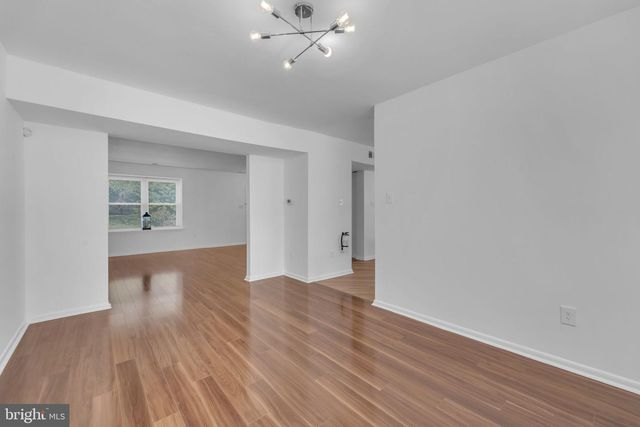 14 JACAMAR DR, Voorhees, NJ 08043
