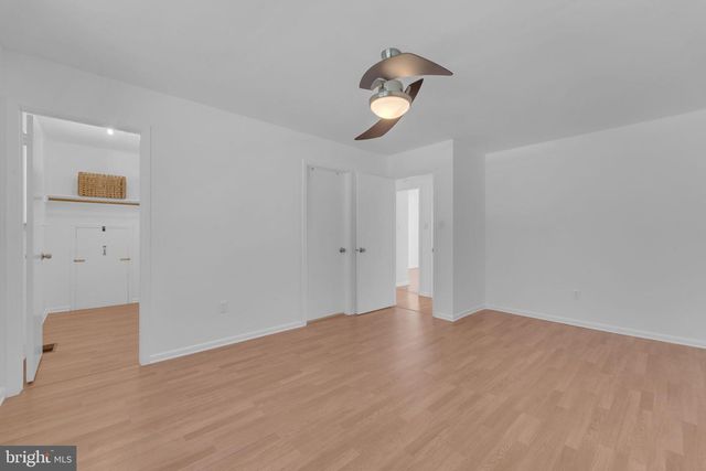 14 JACAMAR DR, Voorhees, NJ 08043
