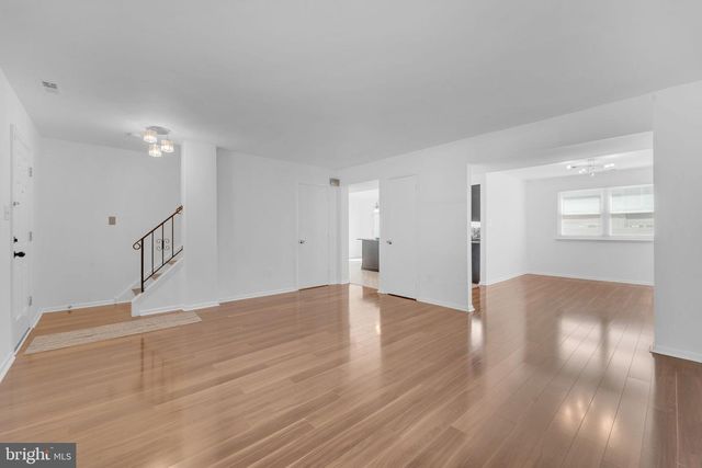 14 JACAMAR DR, Voorhees, NJ 08043
