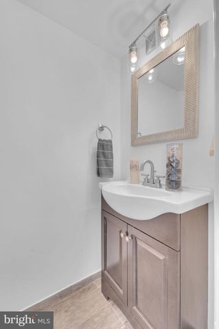 14 JACAMAR DR, Voorhees, NJ 08043