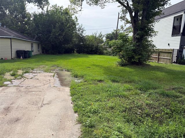 7239 Conley Street, Houston, TX 77021