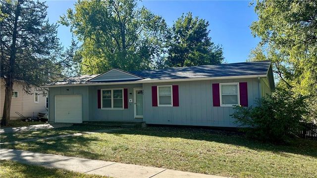 322 S Willow Street, Ottawa, KS 66067