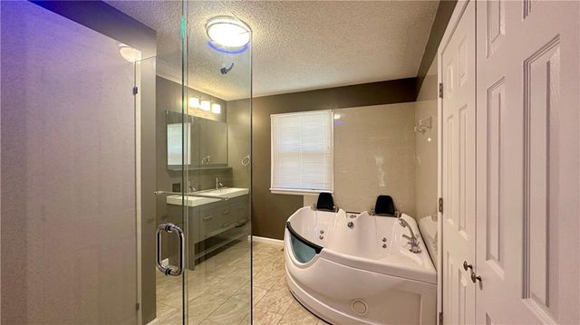 322 S Willow Street, Ottawa, KS 66067