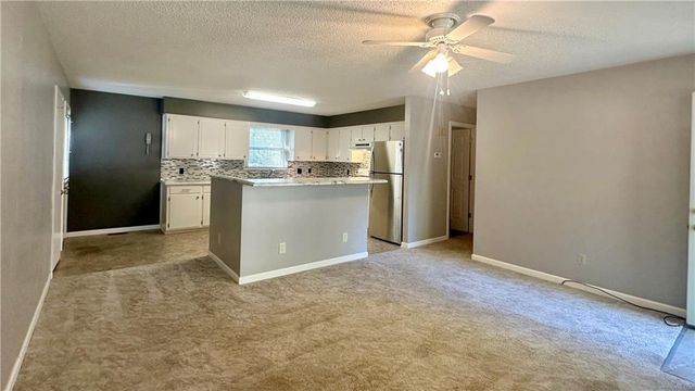 322 S Willow Street, Ottawa, KS 66067