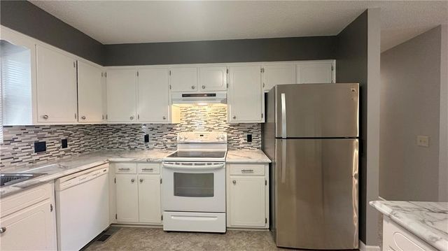 322 S Willow Street, Ottawa, KS 66067