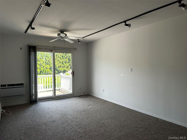 101 Sylvan Avenue 65, Miller Place, NY 11764