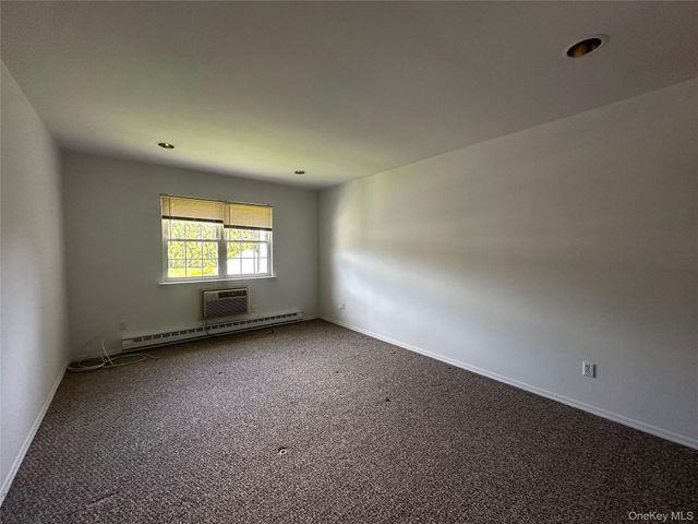 101 Sylvan Avenue 65, Miller Place, NY 11764