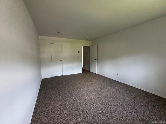 101 Sylvan Avenue 65, Miller Place, NY 11764