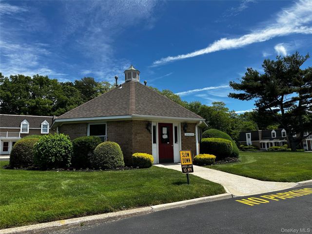 101 Sylvan Avenue 65, Miller Place, NY 11764