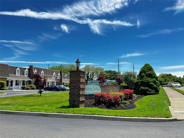 101 Sylvan Avenue 65, Miller Place, NY 11764