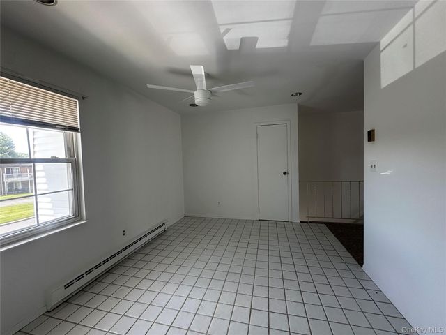 101 Sylvan Avenue 65, Miller Place, NY 11764