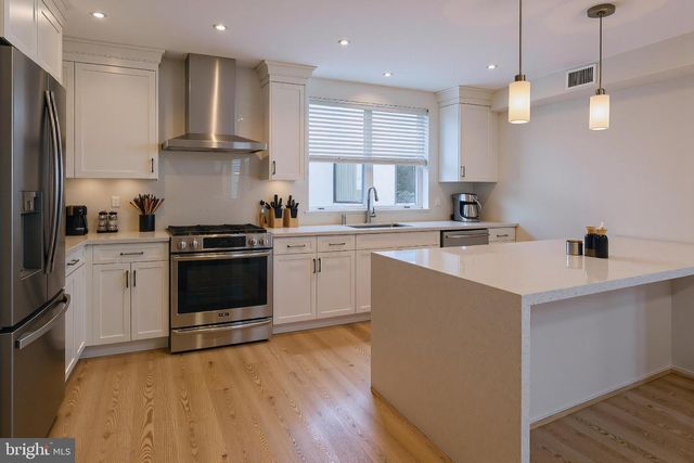 1340 S WOODSTOCK ST, Philadelphia, PA 19146