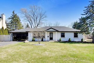 2055 Walnut Circle, Northbrook, IL 60062