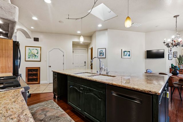 1101 Washington Street NE, Albuquerque, NM 87110