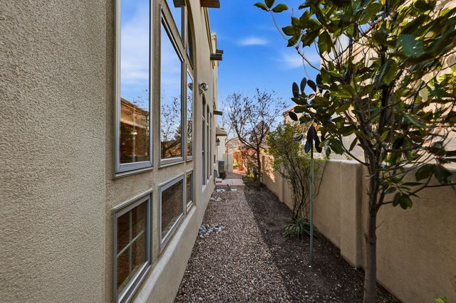 1101 Washington Street NE, Albuquerque, NM 87110