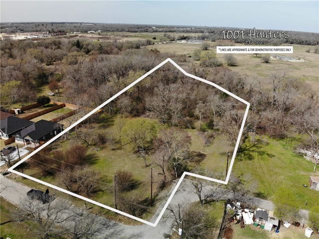 1001 Hunters Lane, Bryan, TX 77803