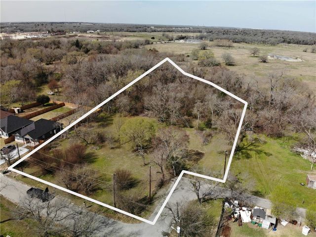 1001 Hunters Lane, Bryan, TX 77803