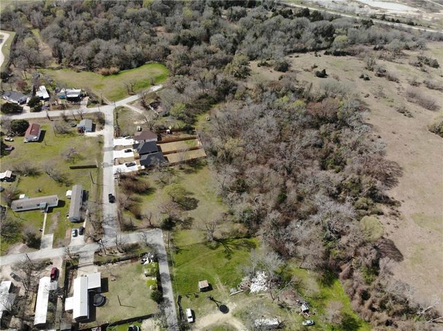 1001 Hunters Lane, Bryan, TX 77803