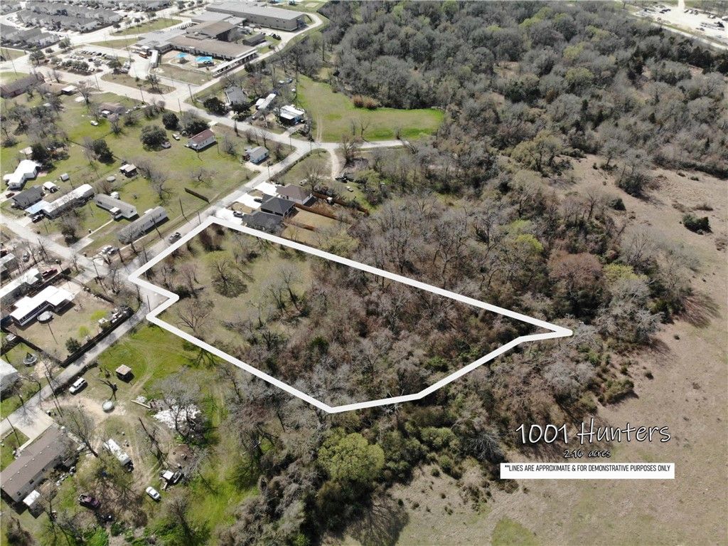 1001 Hunters Lane, Bryan, TX 77803