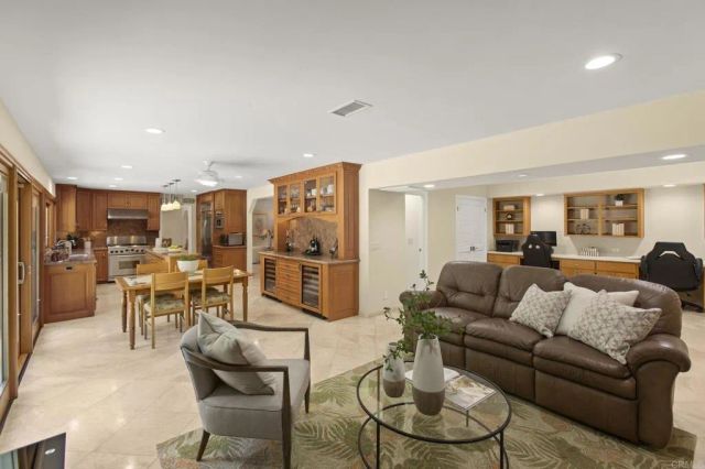 5545 Coral Reef Avenue, La Jolla, CA 92037