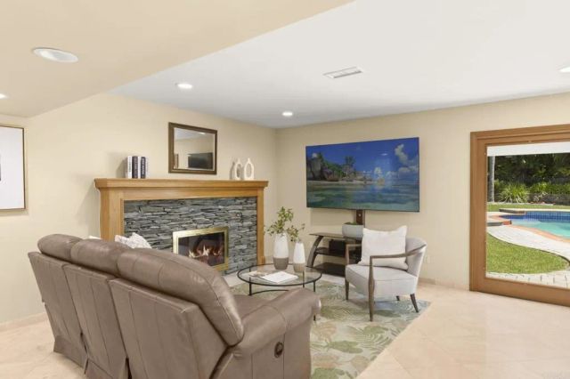 5545 Coral Reef Avenue, La Jolla, CA 92037