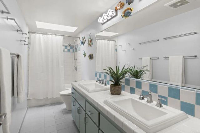 5545 Coral Reef Avenue, La Jolla, CA 92037