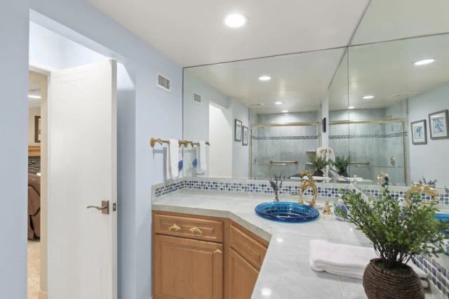 5545 Coral Reef Avenue, La Jolla, CA 92037