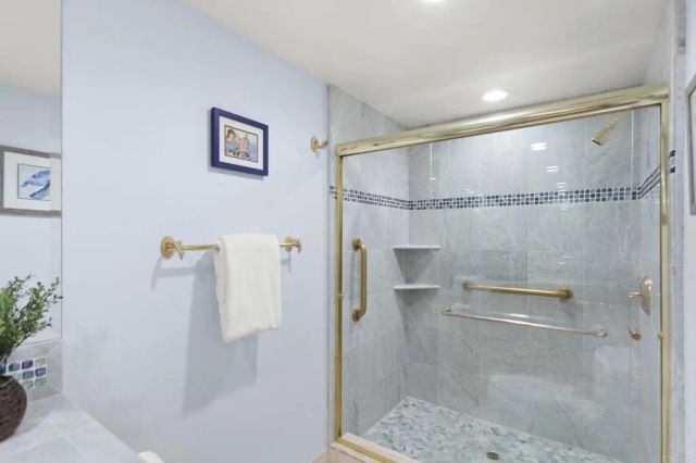 5545 Coral Reef Avenue, La Jolla, CA 92037