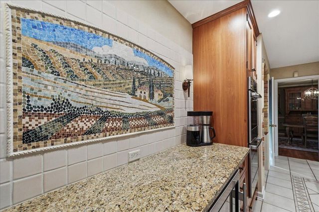 404 Westchester Lane, Valparaiso, IN 46385