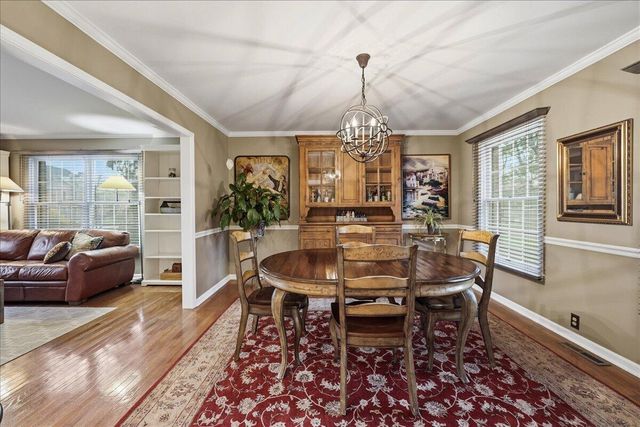 404 Westchester Lane, Valparaiso, IN 46385