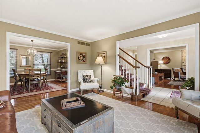 404 Westchester Lane, Valparaiso, IN 46385