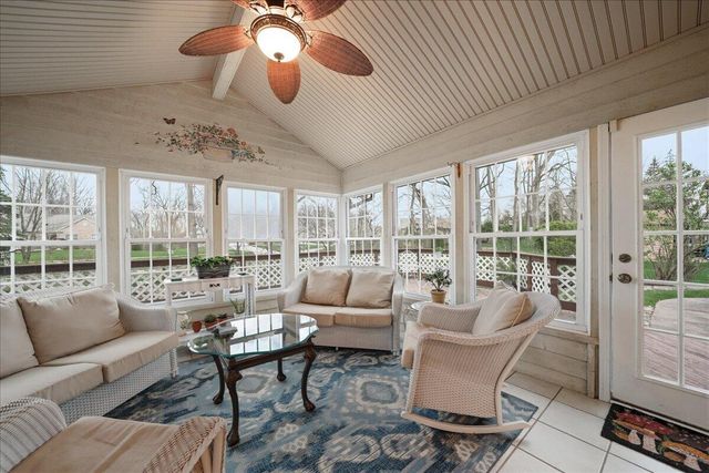 404 Westchester Lane, Valparaiso, IN 46385