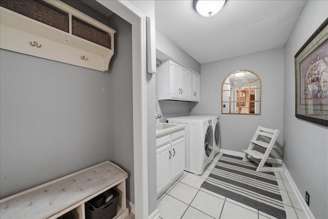 404 Westchester Lane, Valparaiso, IN 46385