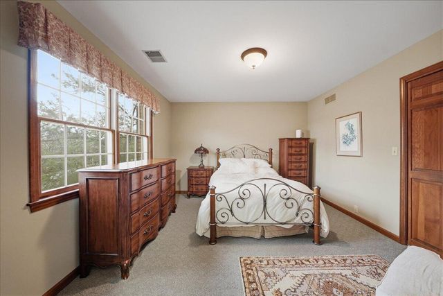 404 Westchester Lane, Valparaiso, IN 46385