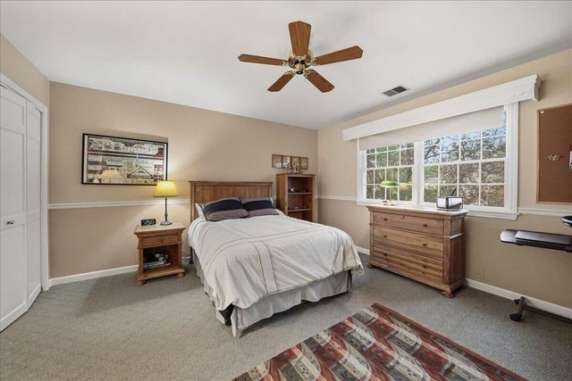 404 Westchester Lane, Valparaiso, IN 46385